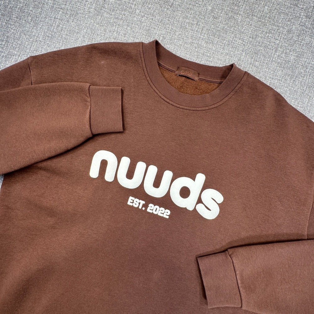 nuuds Sweatshirt Womens Medium Brown Puff Print Logo Crewneck Oversized Fleece‎